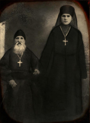 Протоиерей Николай Никифоров и иеромонах Серафим (Блохин)